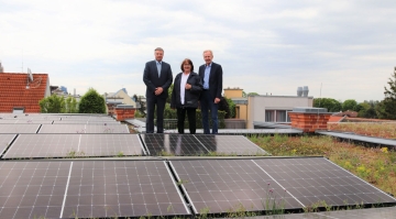 Im Bild von links nach rechts: Bgm. LAbg. Wolfgang Kocevar, StR. Maria T. Melchior, Vbgm. Christian Pusch